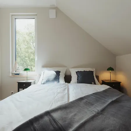 Neu Rügen Resørt Großzügige, Gemütliche Doppelhaushälfte Alvin Mit Terrasse Ferienhaus Sagard