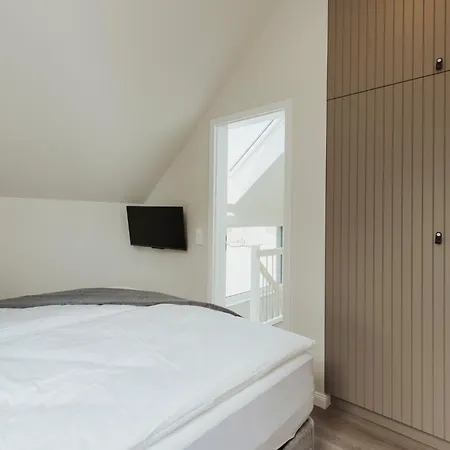 Neu Rügen Resørt Großzügige, Gemütliche Doppelhaushälfte Alvin Mit Terrasse Ferienhaus