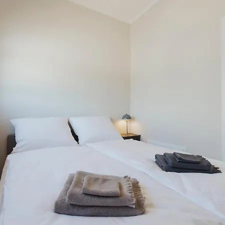 Ferienhaus Neu Rügen Resørt Großzügige, Gemütliche Doppelhaushälfte Alvin Mit Terrasse Sagard